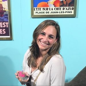 Meet your Posher, Alexis